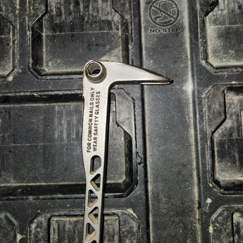 Stiletto nail puller.